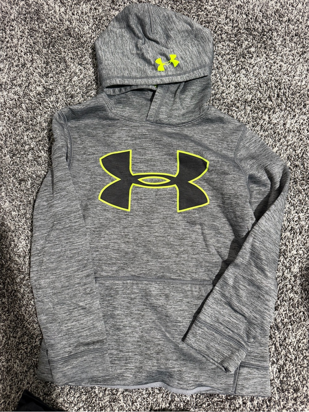Under Armour boys size L